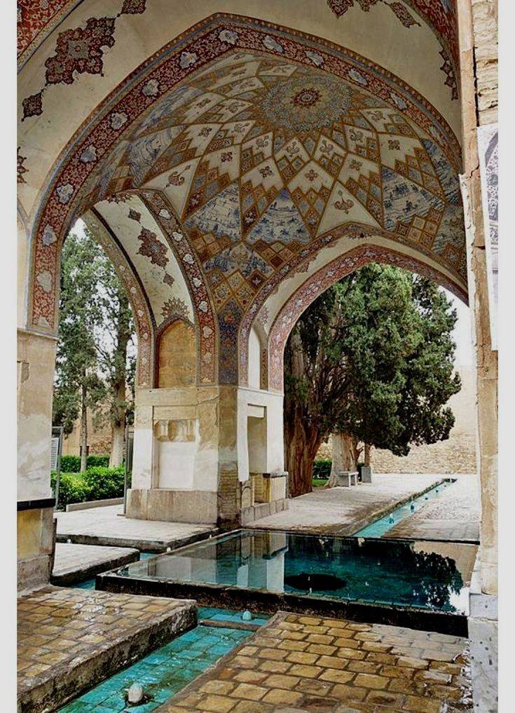 Chehel Sotoun Palace Murals Ideas