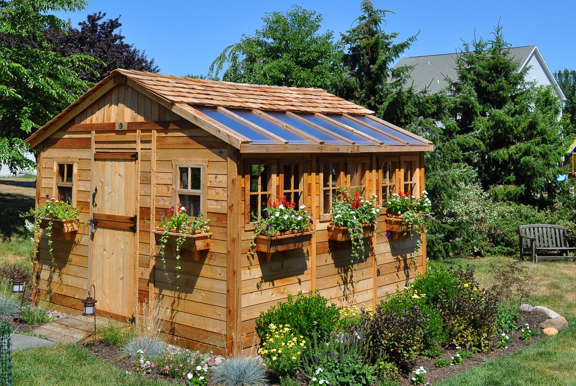 Lovely And Cute Garden Shed Design Ideas