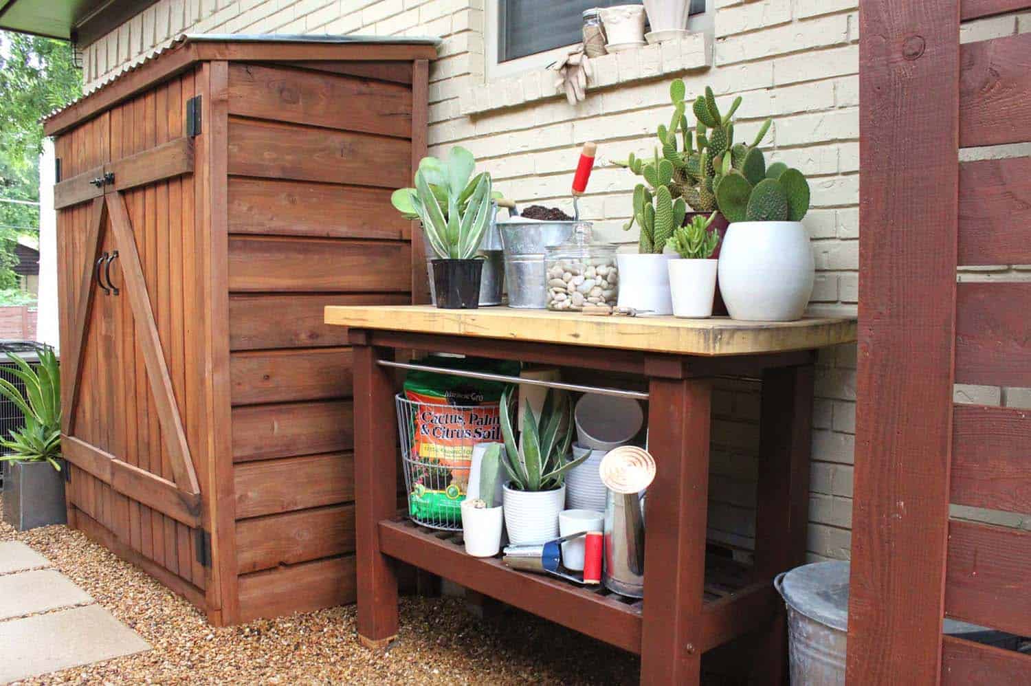 Potting Station
