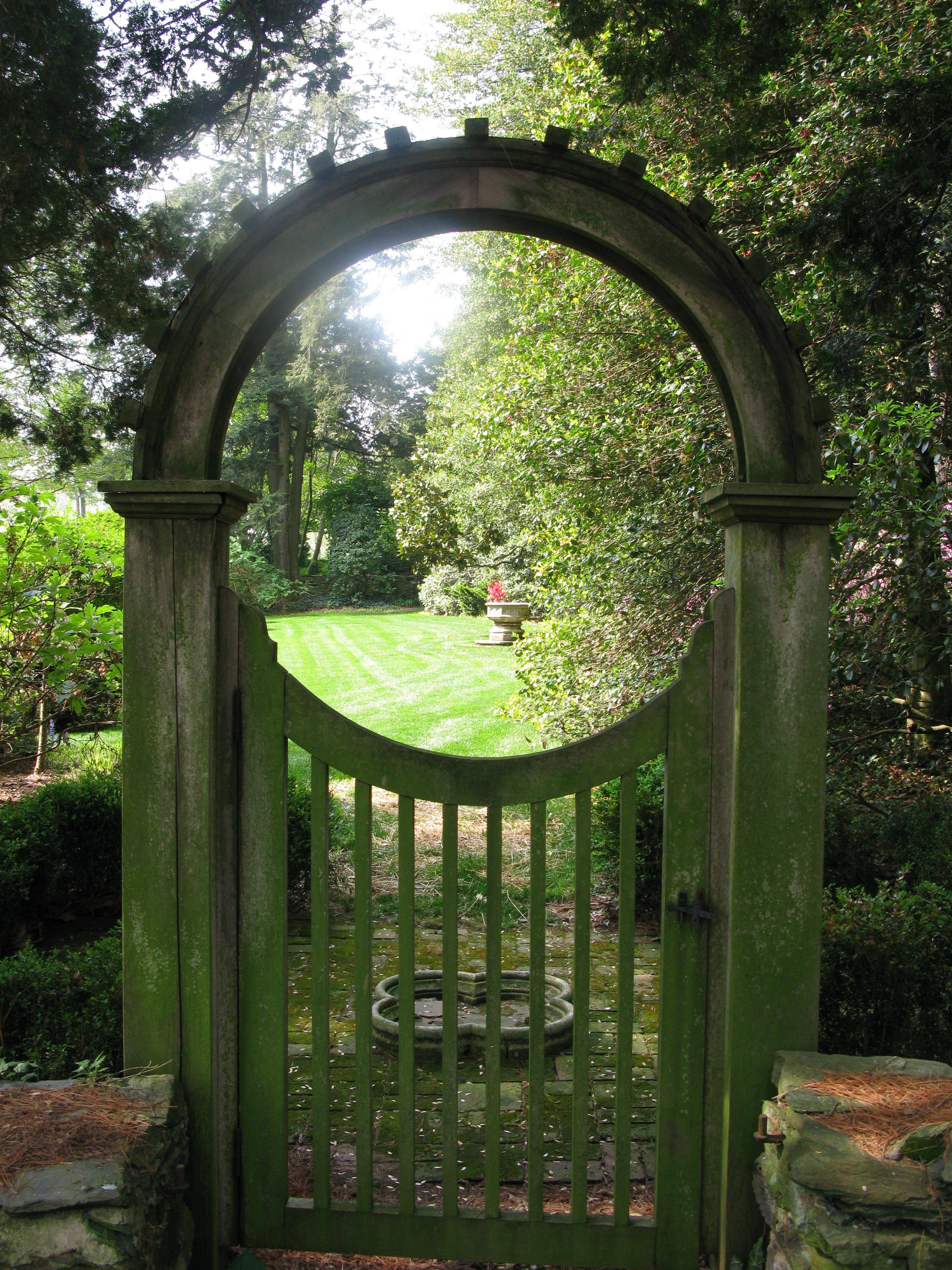 Moon Gate