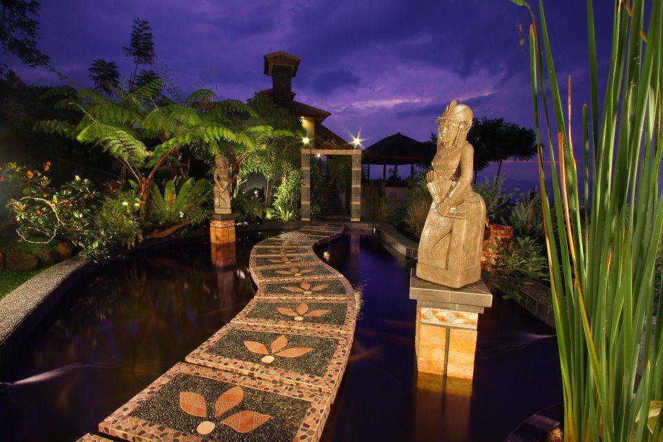 Top Solar Garden Lights