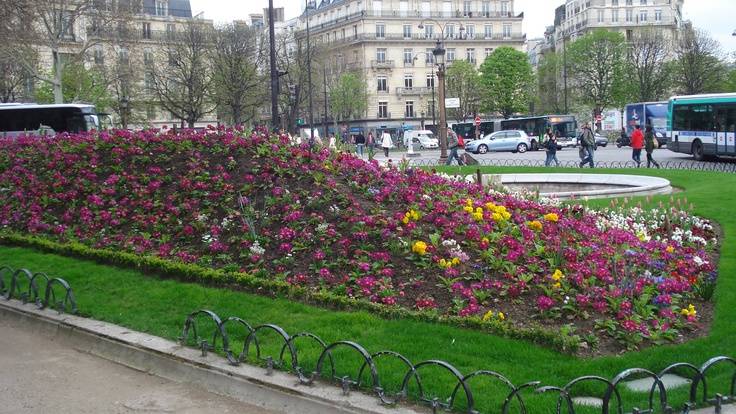Tuileries Garden Parisweddinginspiration Weddingflowers