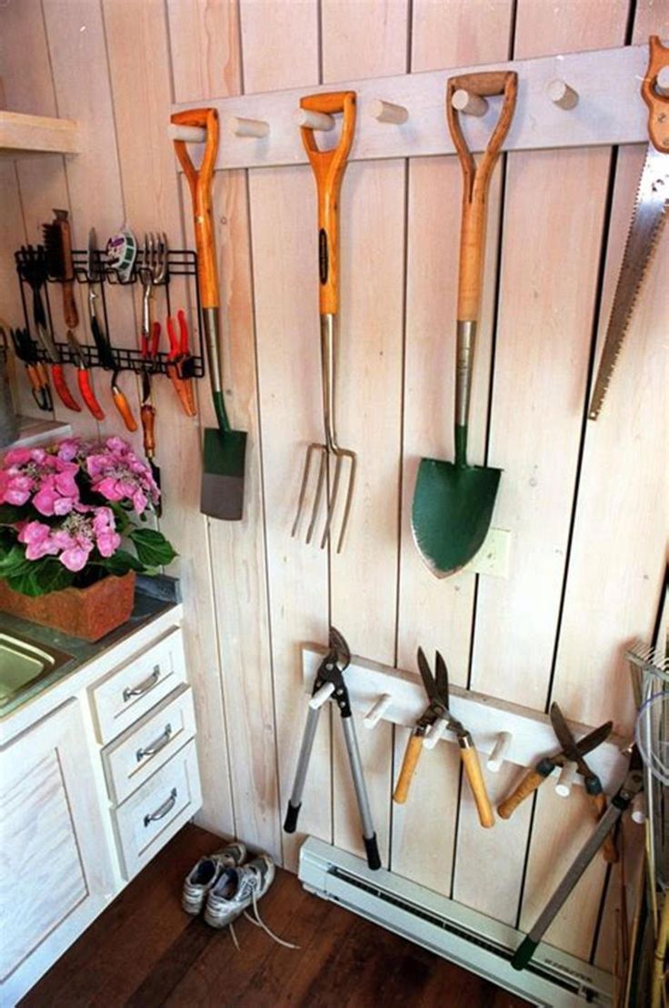 Easy And Inexpensive Diy Garden Tool Storage Ideas