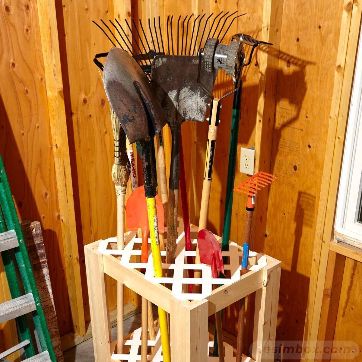 Easy And Inexpensive Diy Garden Tool Storage Ideas