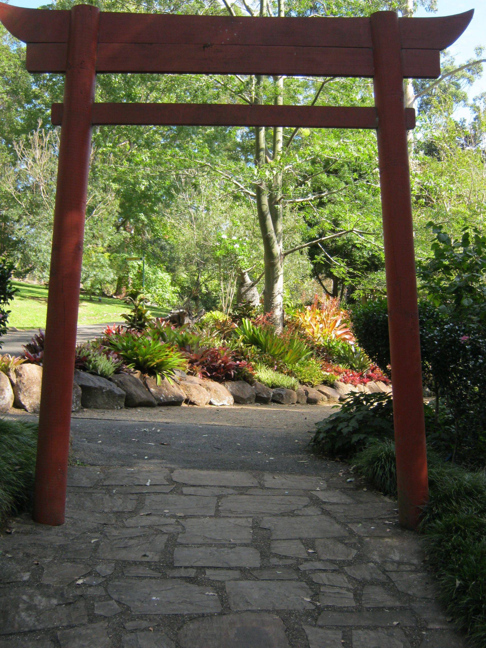 Amazing Moongate Garden Ideas