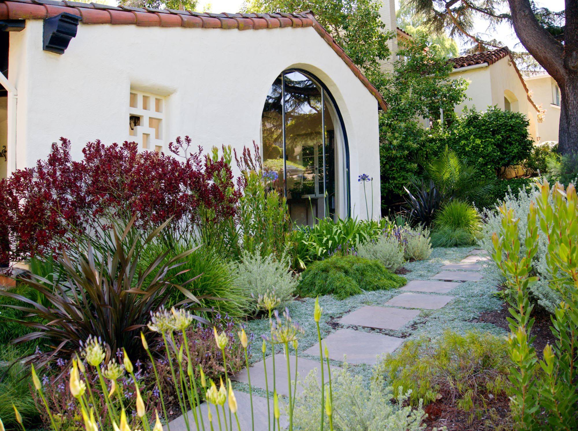 24 Spanish Colonial Garden Design Ideas To Consider SharonSable