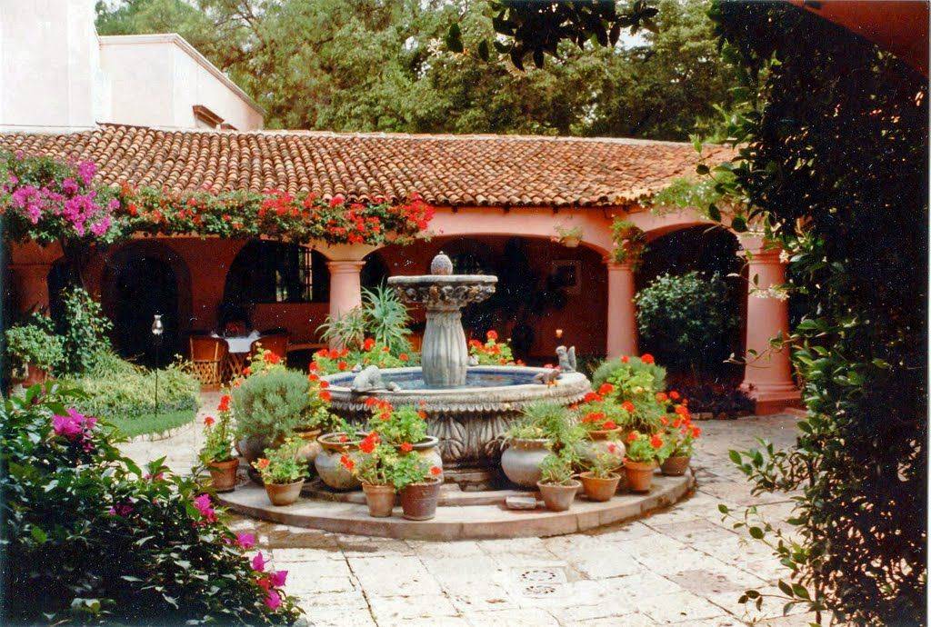 Modern Mediterranean Mexican Patio