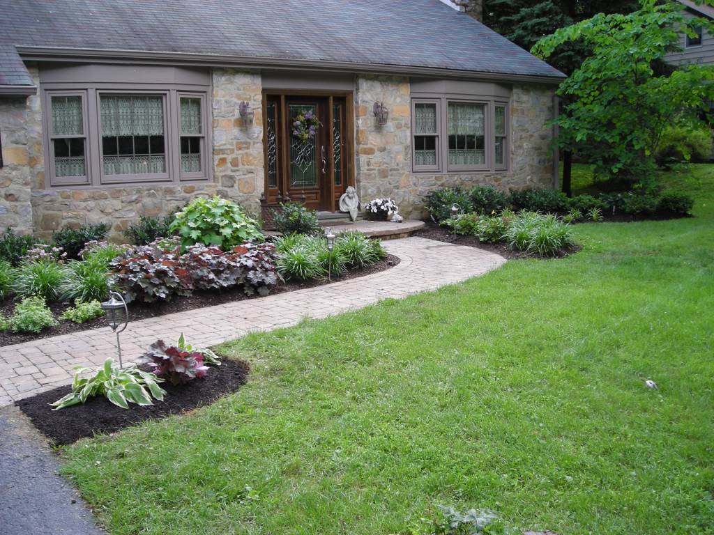 Paver Small Yard Patio Front Entry