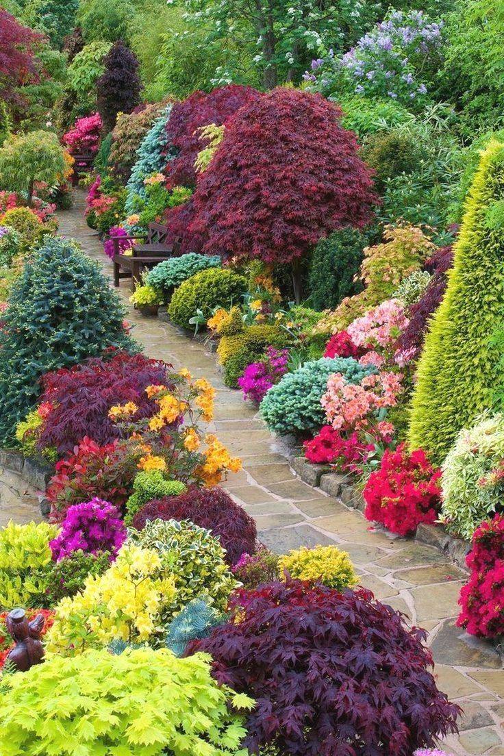 Simple And Small Front Yard Landscaping Ideas