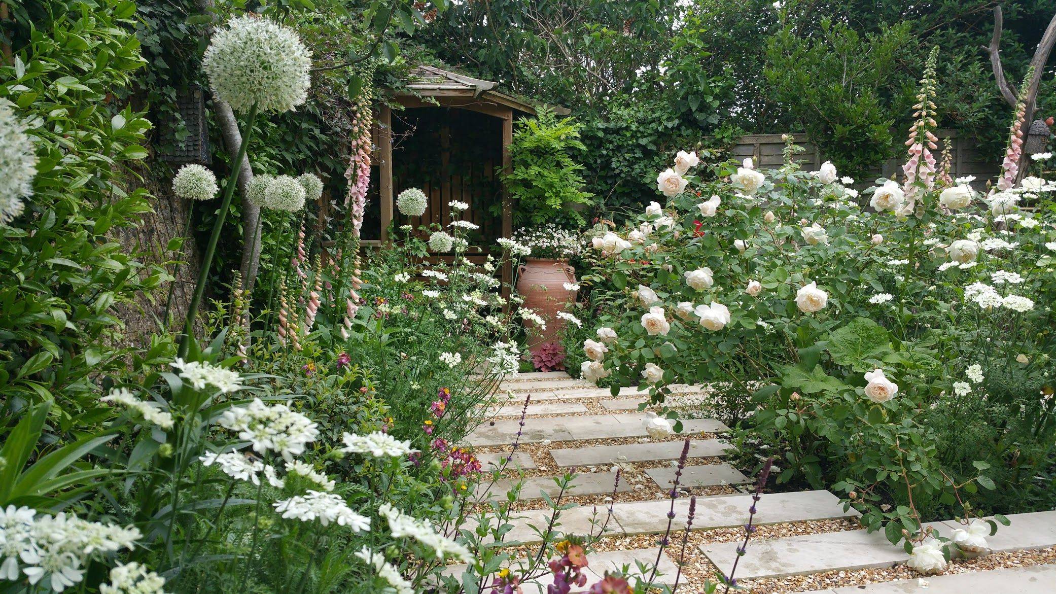 Beautiful Modern English Country Garden Design Ideas Page