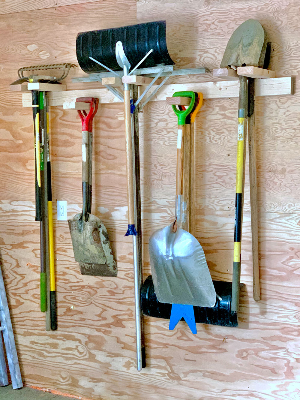 Diy Garden Tool Storage Idea