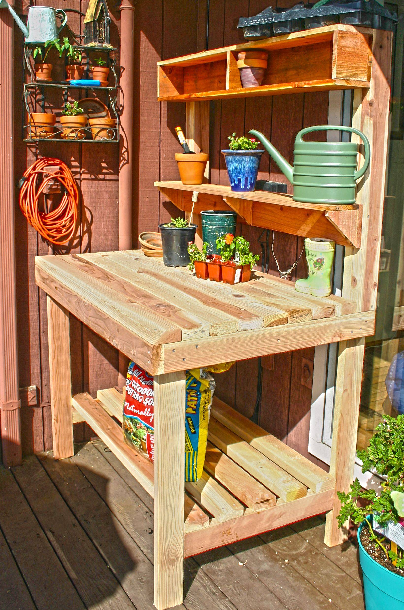 Charming Outdoor Garden Potting Bench Design Ideas Decorelated