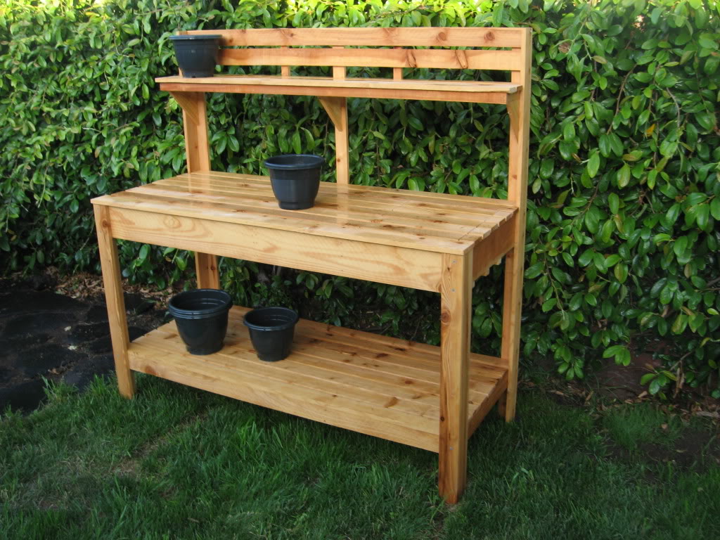 Garden Pallet Potting Table