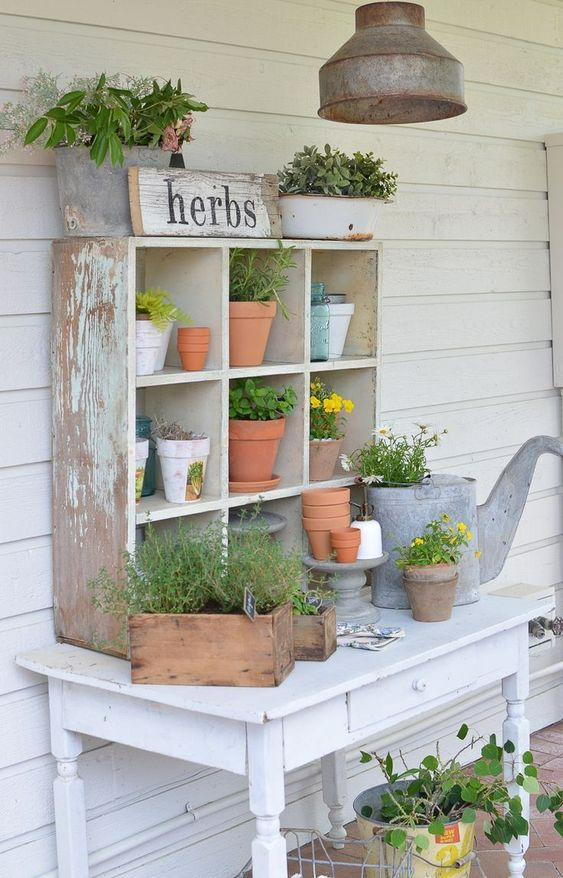 Cozy Cat Cottage Summer Potting Table