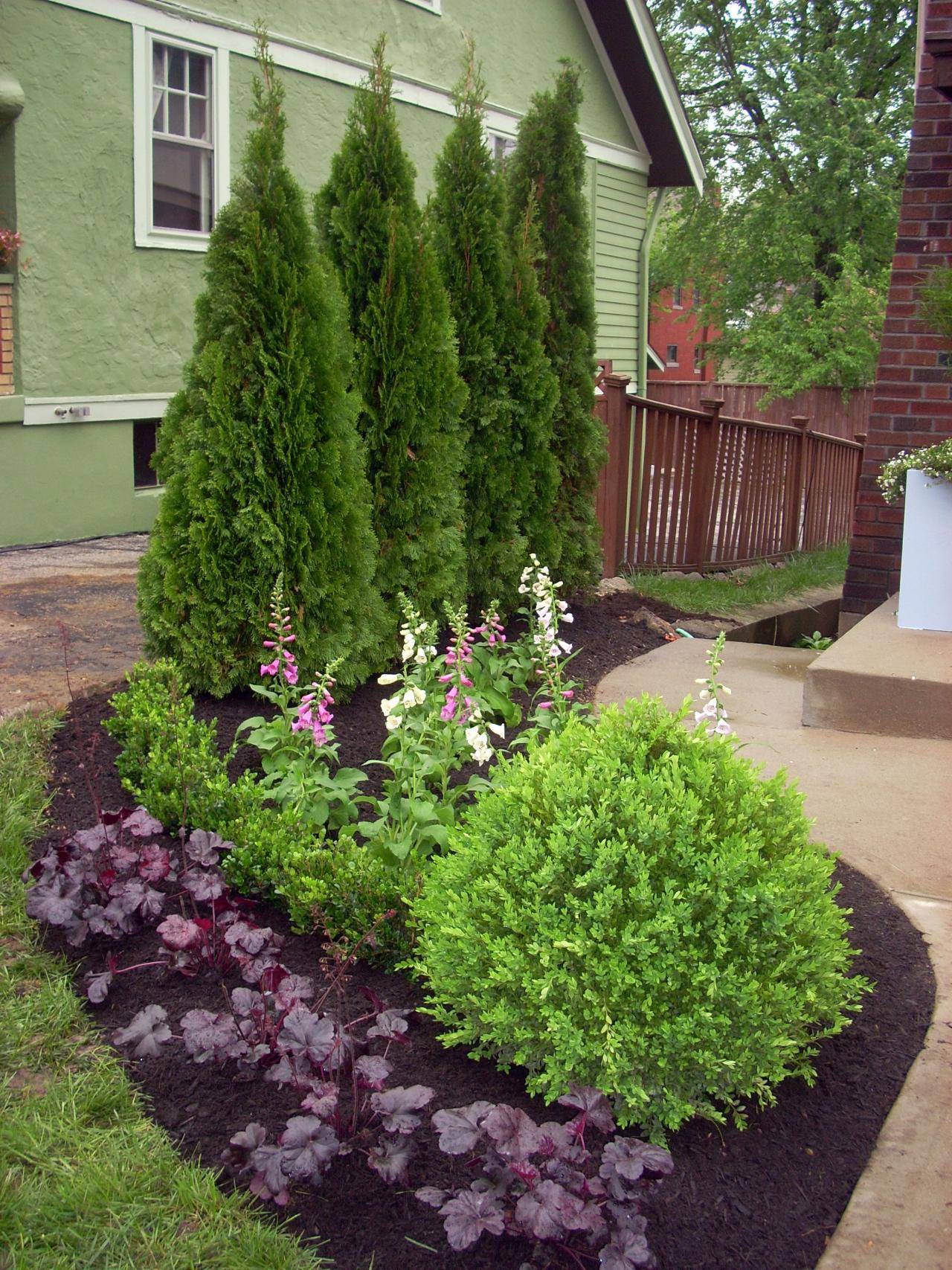 Beautiful Front Yards And Backyard Evergreen Garden Design Ideas