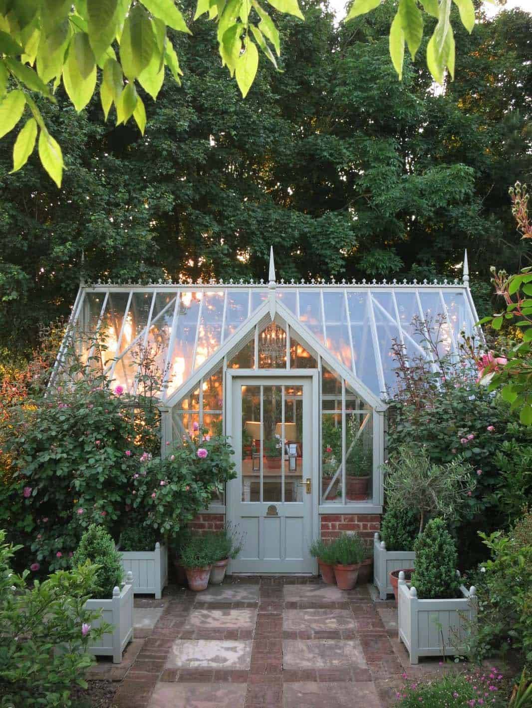 Wonderful Backyard Greenhouse Ideas