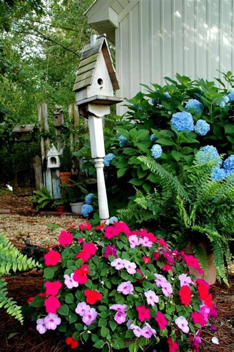 Stylish Colorful Shade Garden Pots Ideas