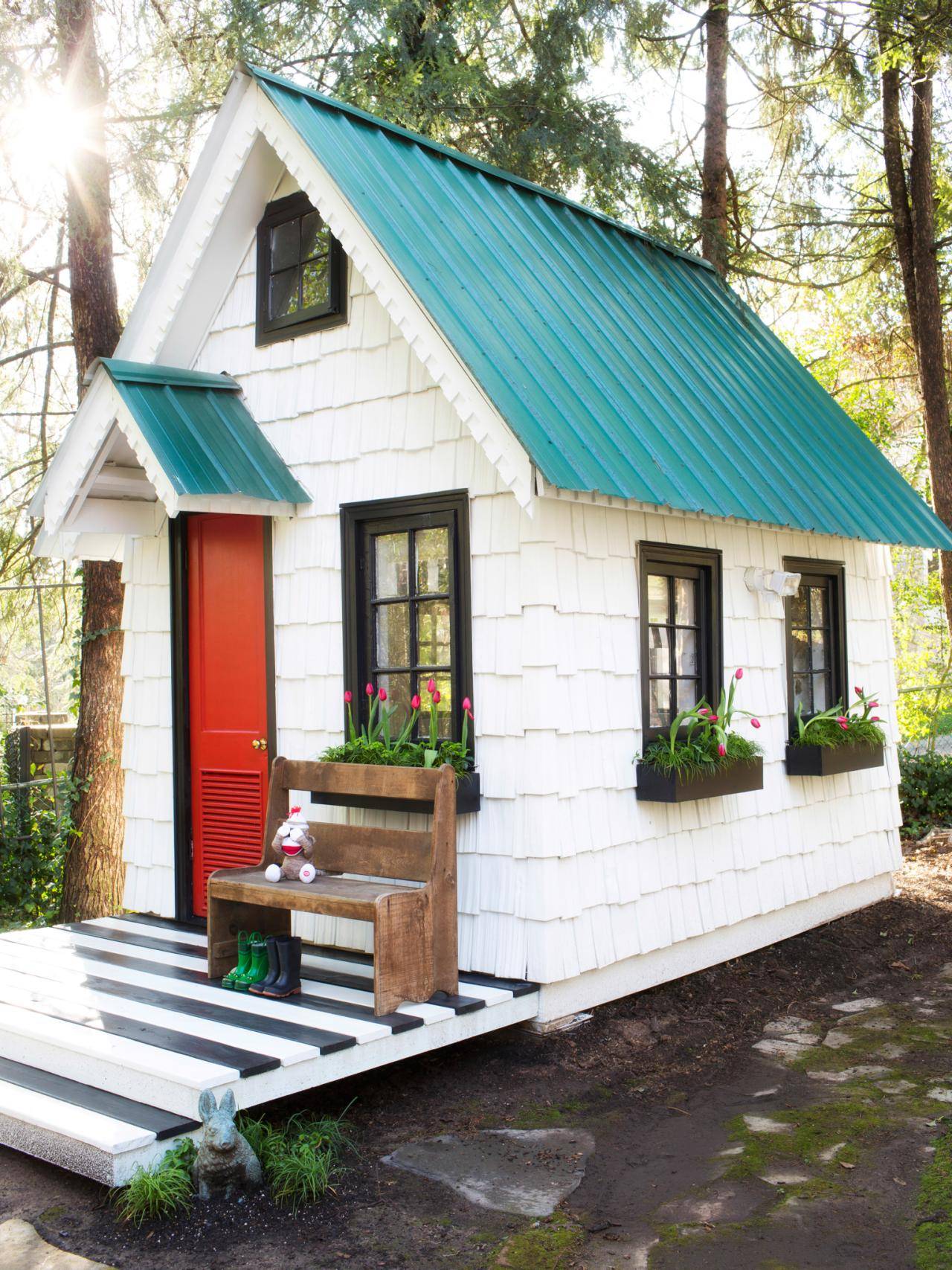 Lovely And Cute Garden Shed Design Ideas
