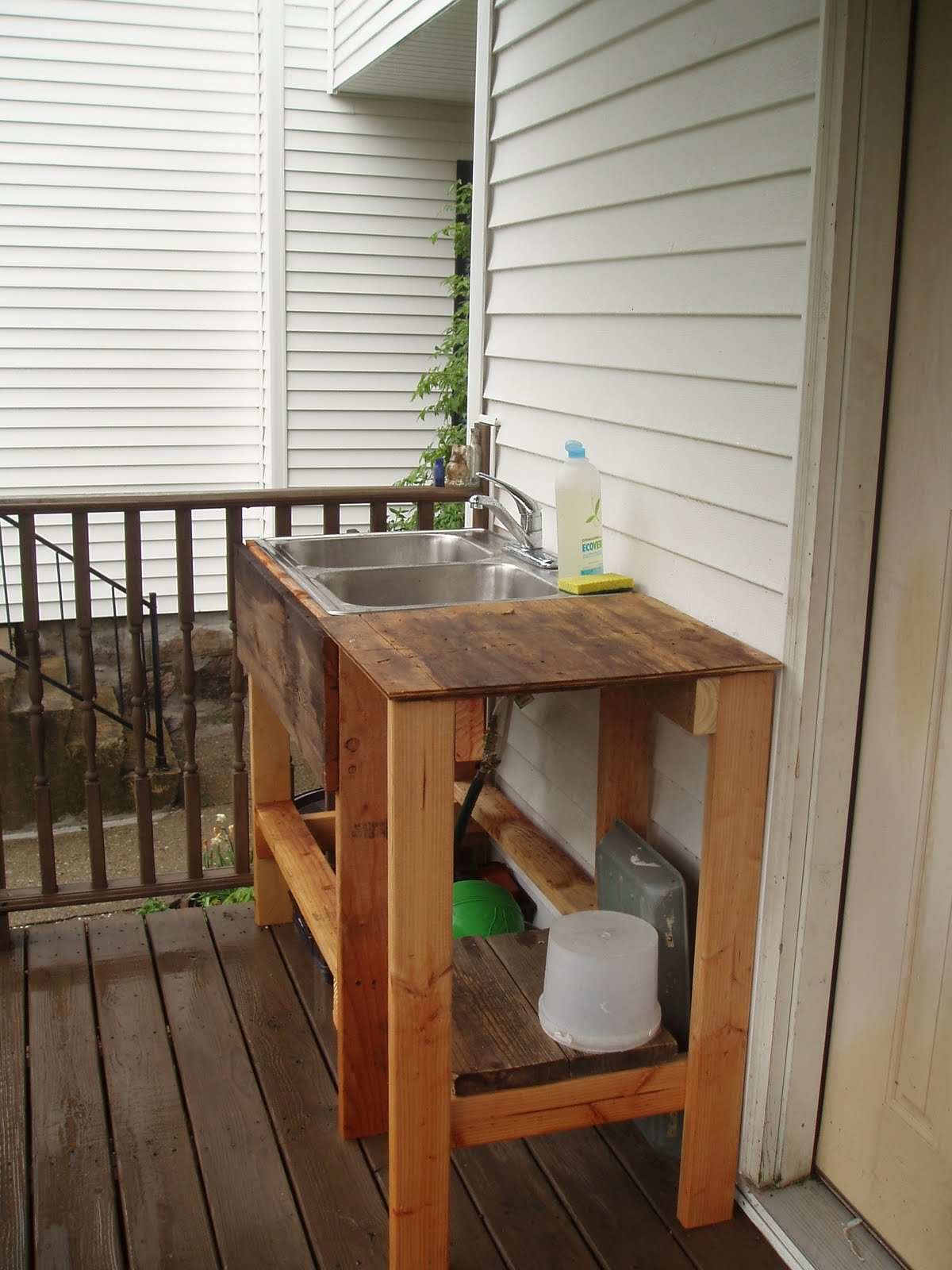 Creative And Functional Garden Sink