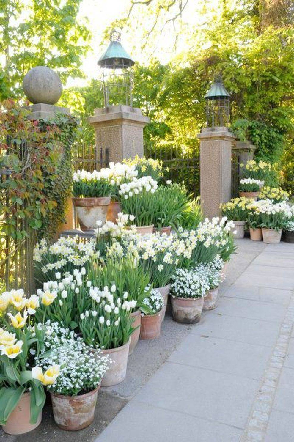 Beautiful Modern English Country Garden Design Ideas Page