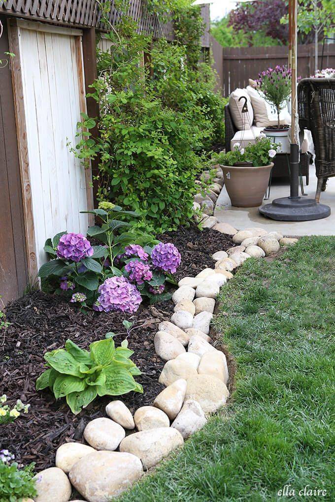Gorgeous Green And White Garden To Create Calm Atmosphere
