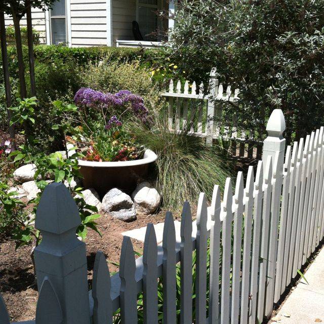 Farmhouse Landscaping Ideas