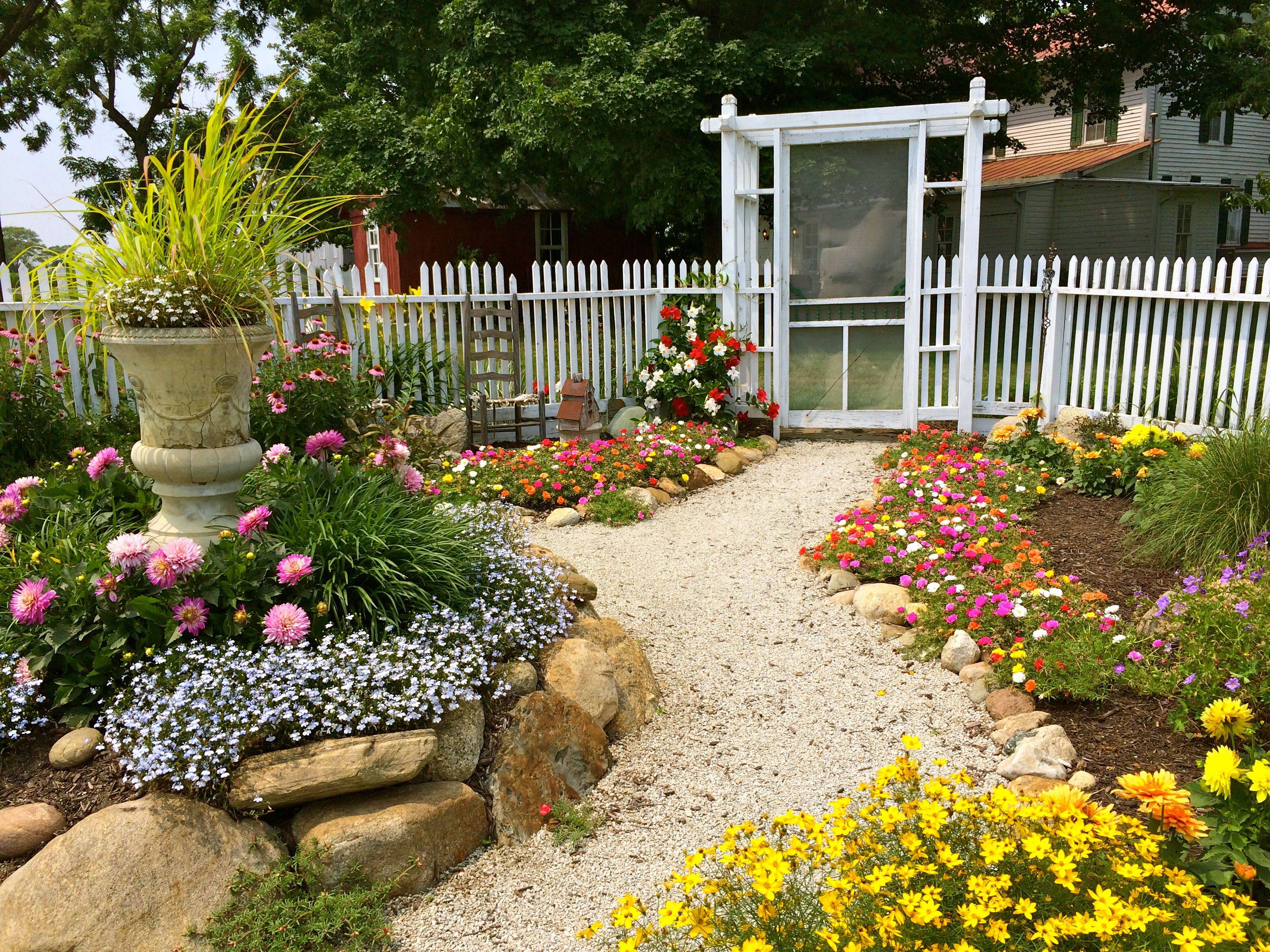 Picket Fence Cottage Cottage Garden