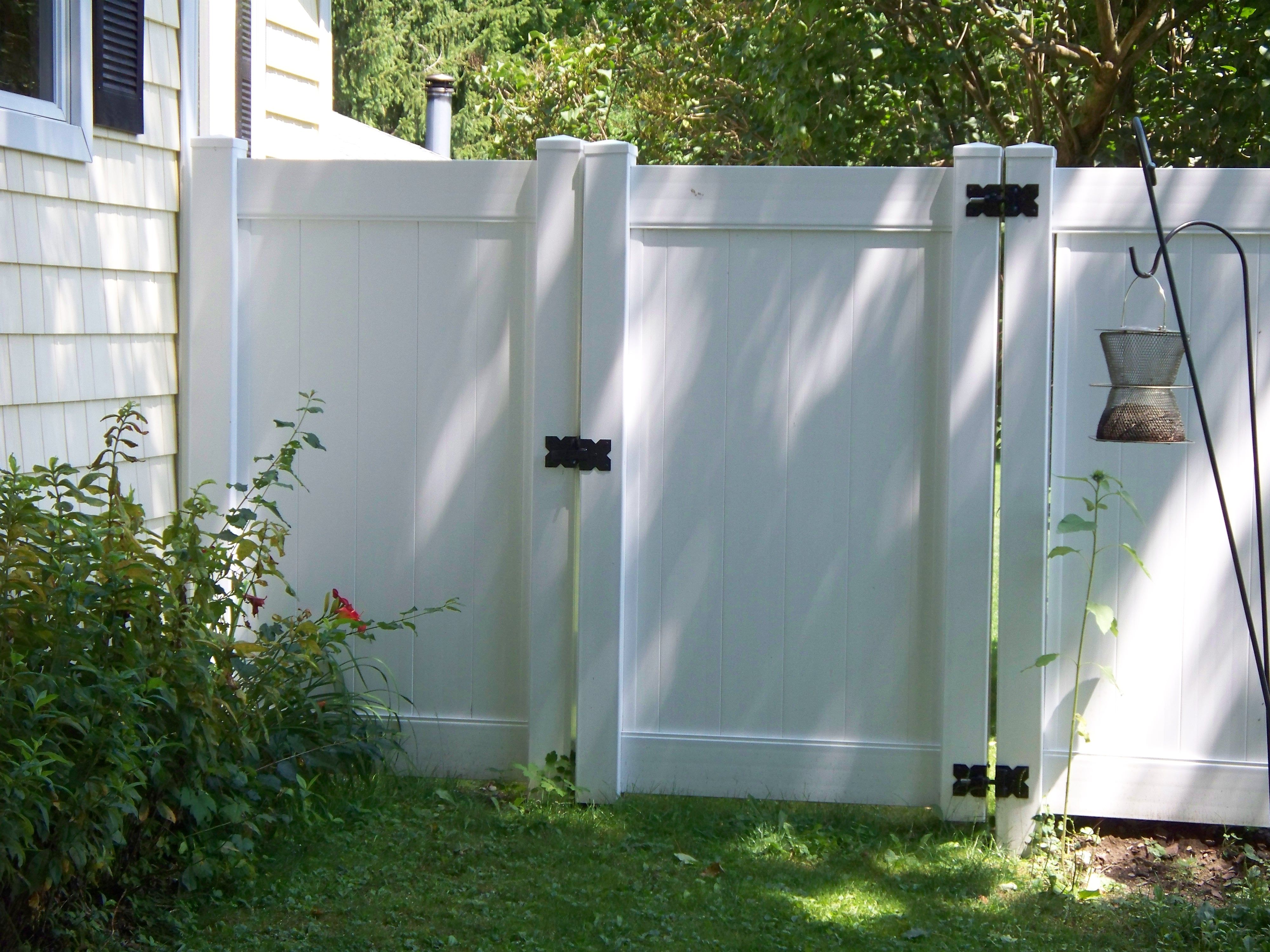 White Vinyl Privacy Fence Vinyl Privacy Fence