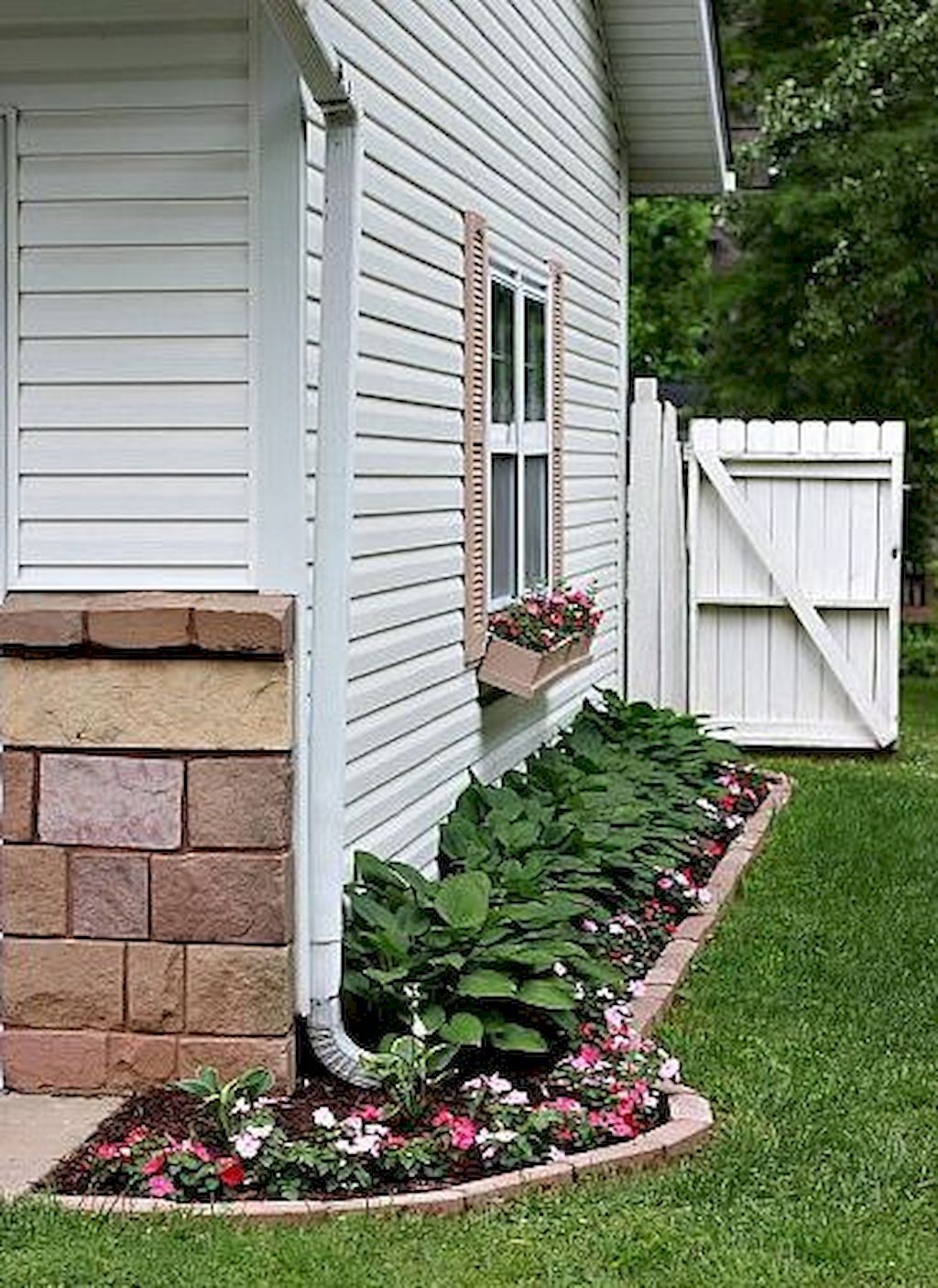 Driftwood Backyard Garden Design