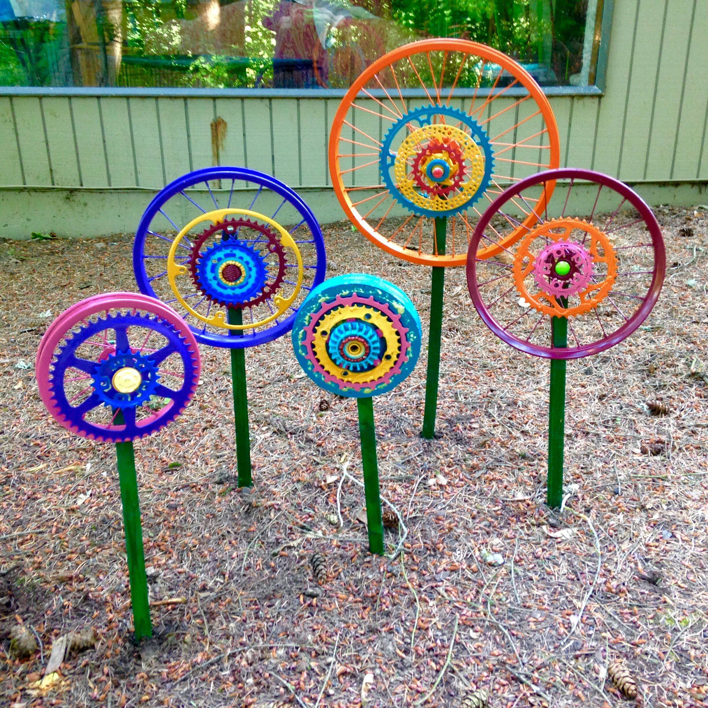 Diy Bicycle Wheel Garden Art Colorful Garden Art Diy Decorating