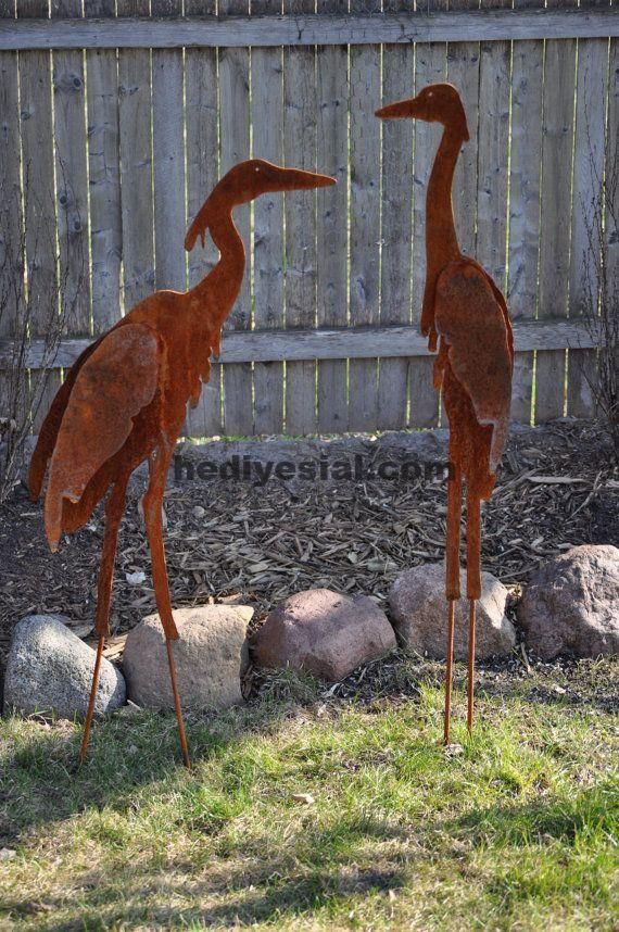 Metallic Heron Statue Landscape Ideas