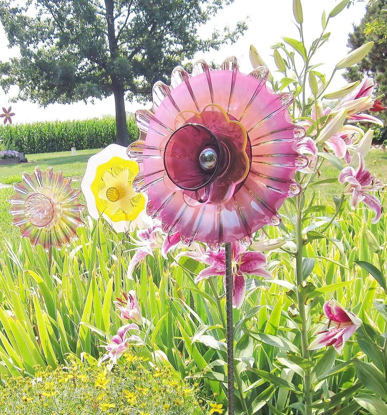 Purple Garden Art Yard Decor Glass Plate Flower