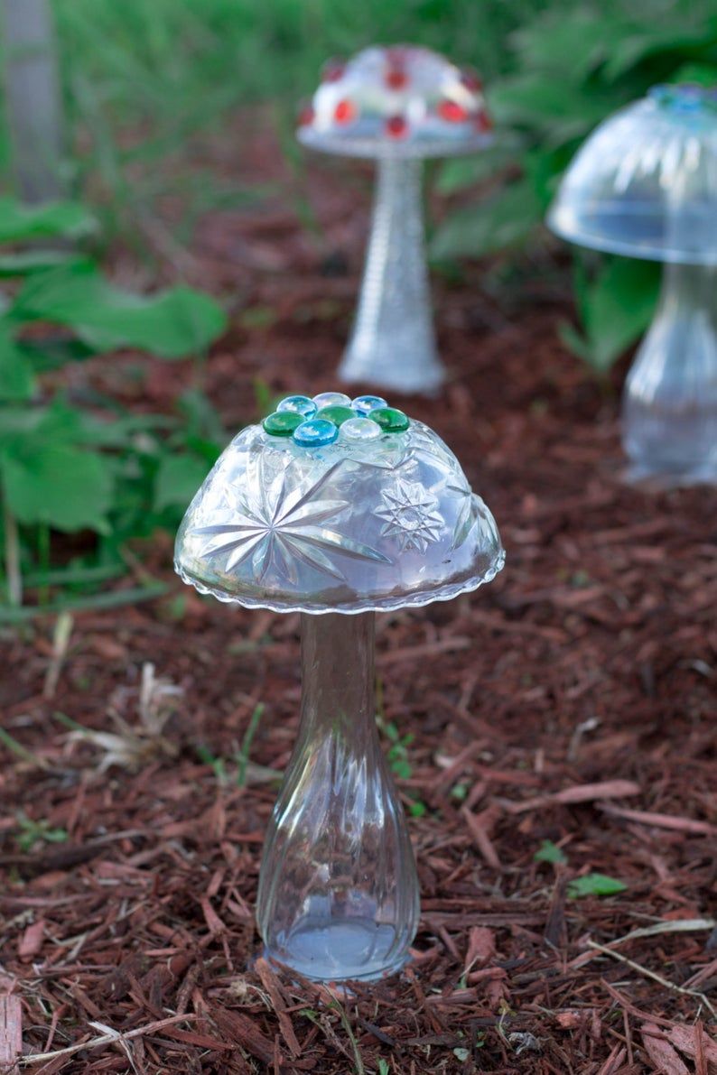 Garden Art Mushrooms Design Ideas