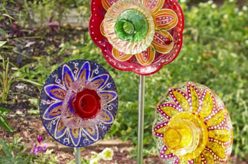 Garden Art Sun Catcher Glass Plate Flower Garden