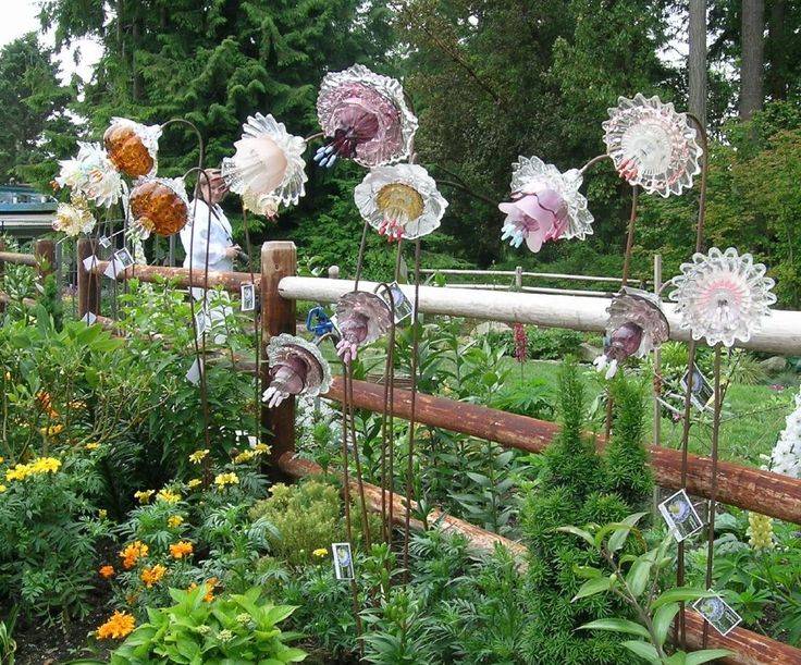 Glass Flower Yard Art Garden Glass Plate Flowers