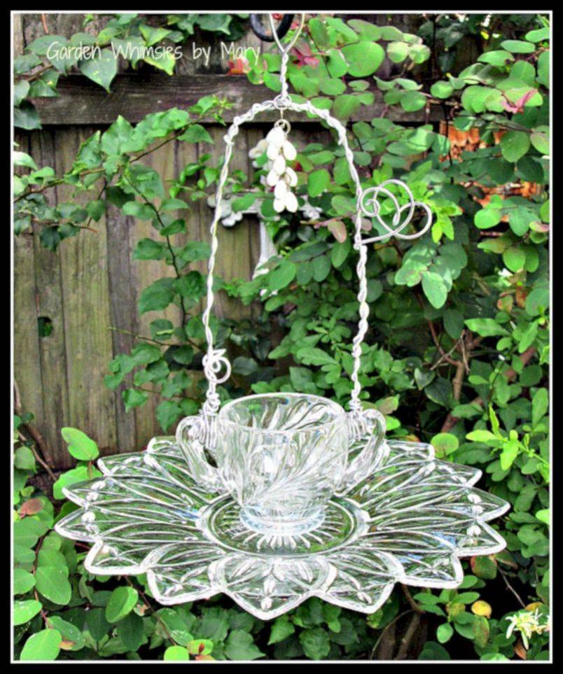 Best Glass Totems Garden Art Ideas
