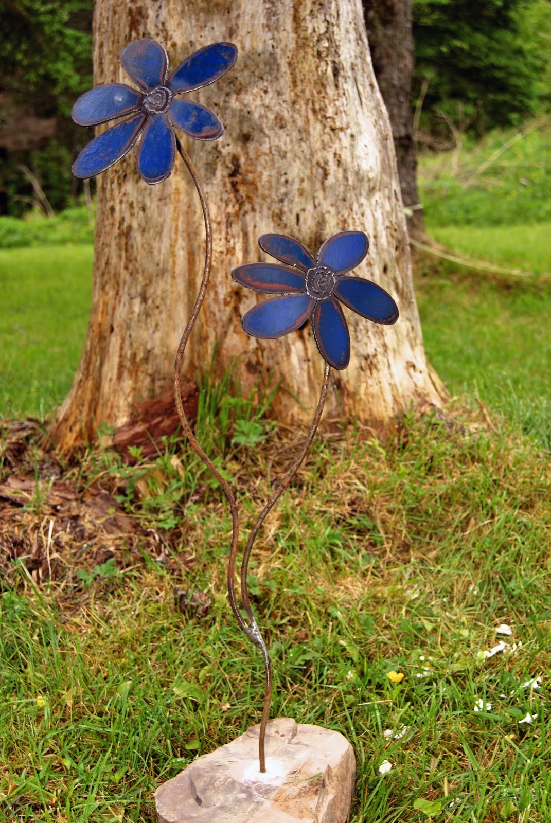 Metal Sunflowers Gone Country