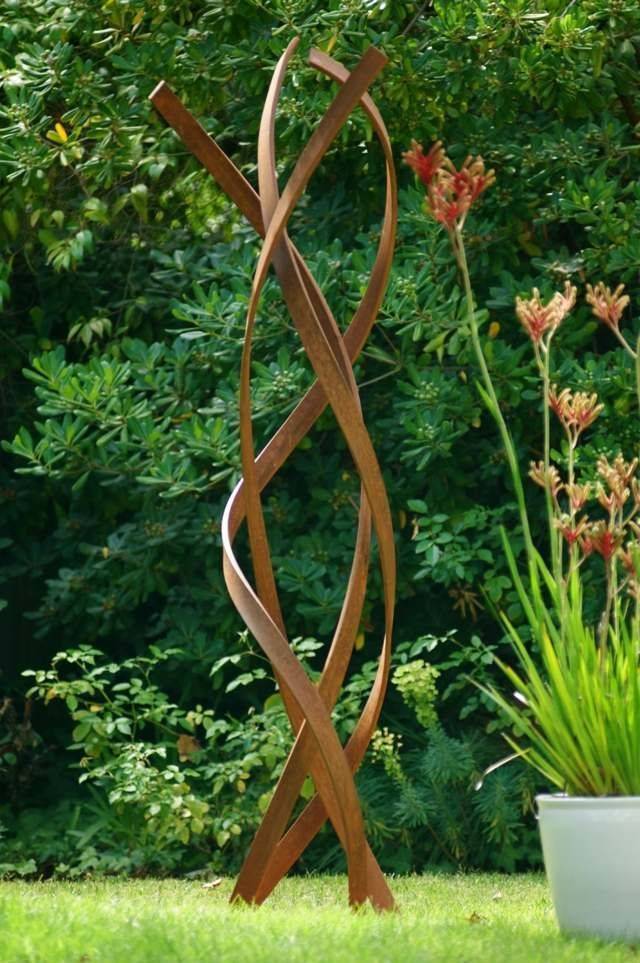 Metal Festive Bird Garden Decor