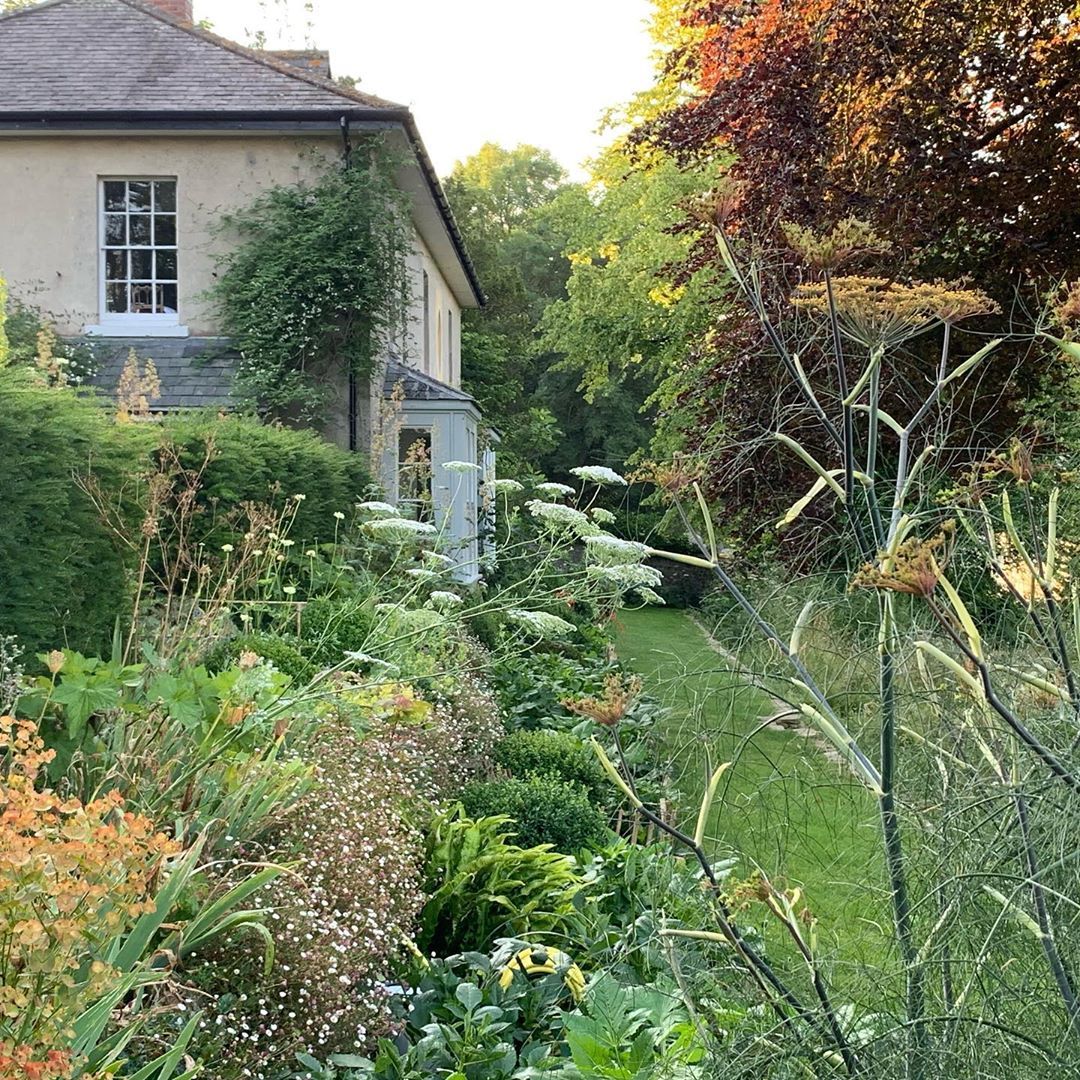 Secret Gardens Cottage Garden Borders