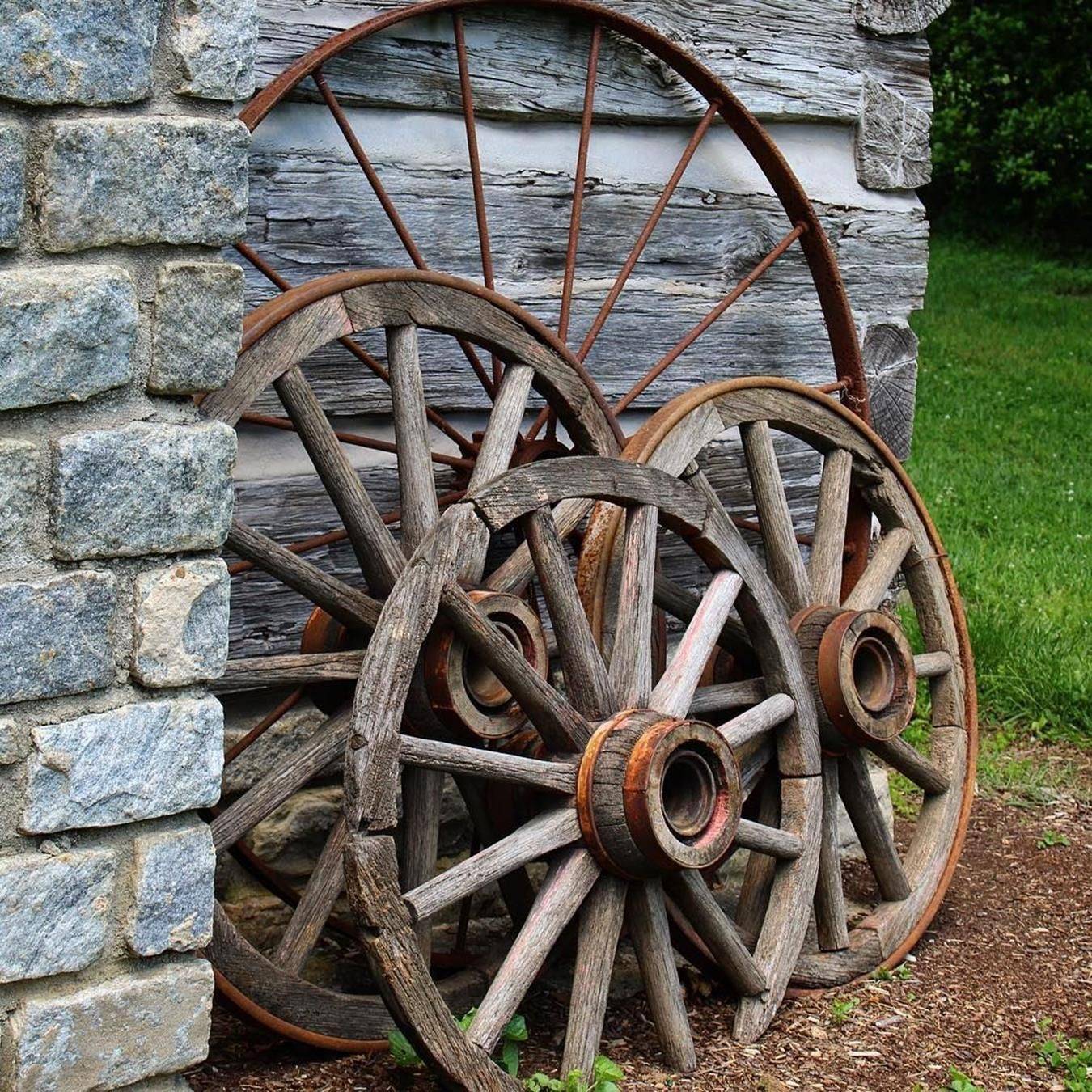 Outsunny Rustic Wood Garden Wagon Wheel Patio Outdoor Bench Decor Retro