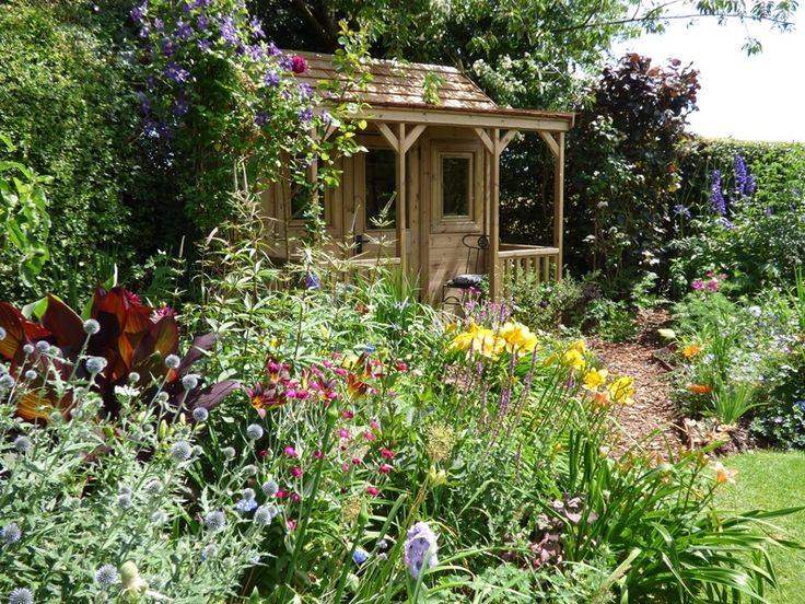 Country Gardens Magazine