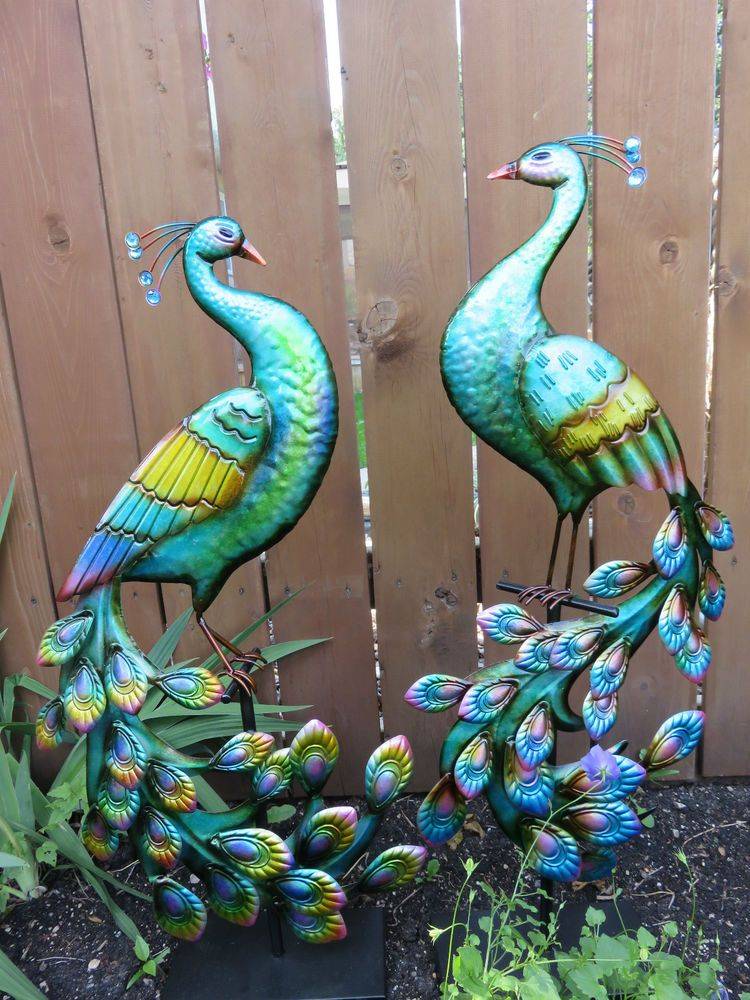 Chisheen Outdoor Metal Peacock Statue
