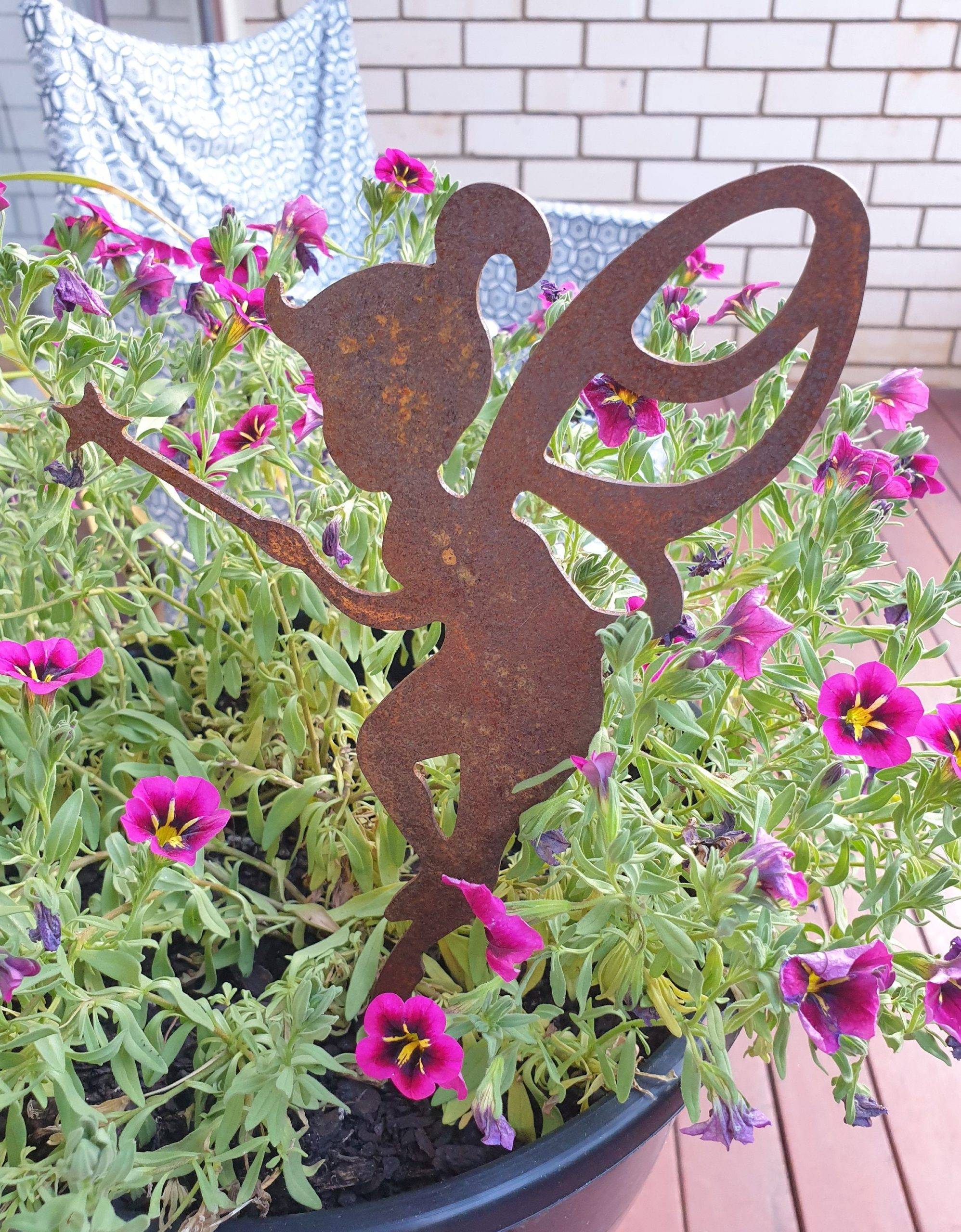 Metal Garden Fairy Statue Creative Design Ideas