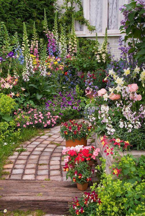 A Cottage Garden And Design Ideas Decorelated
