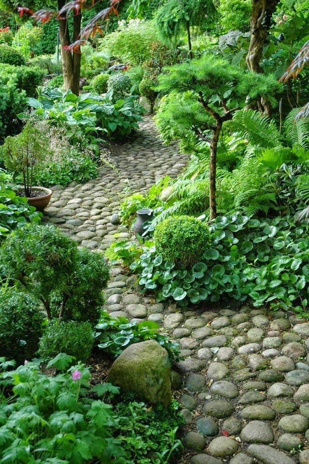 Amazing Front Yard Garden Path