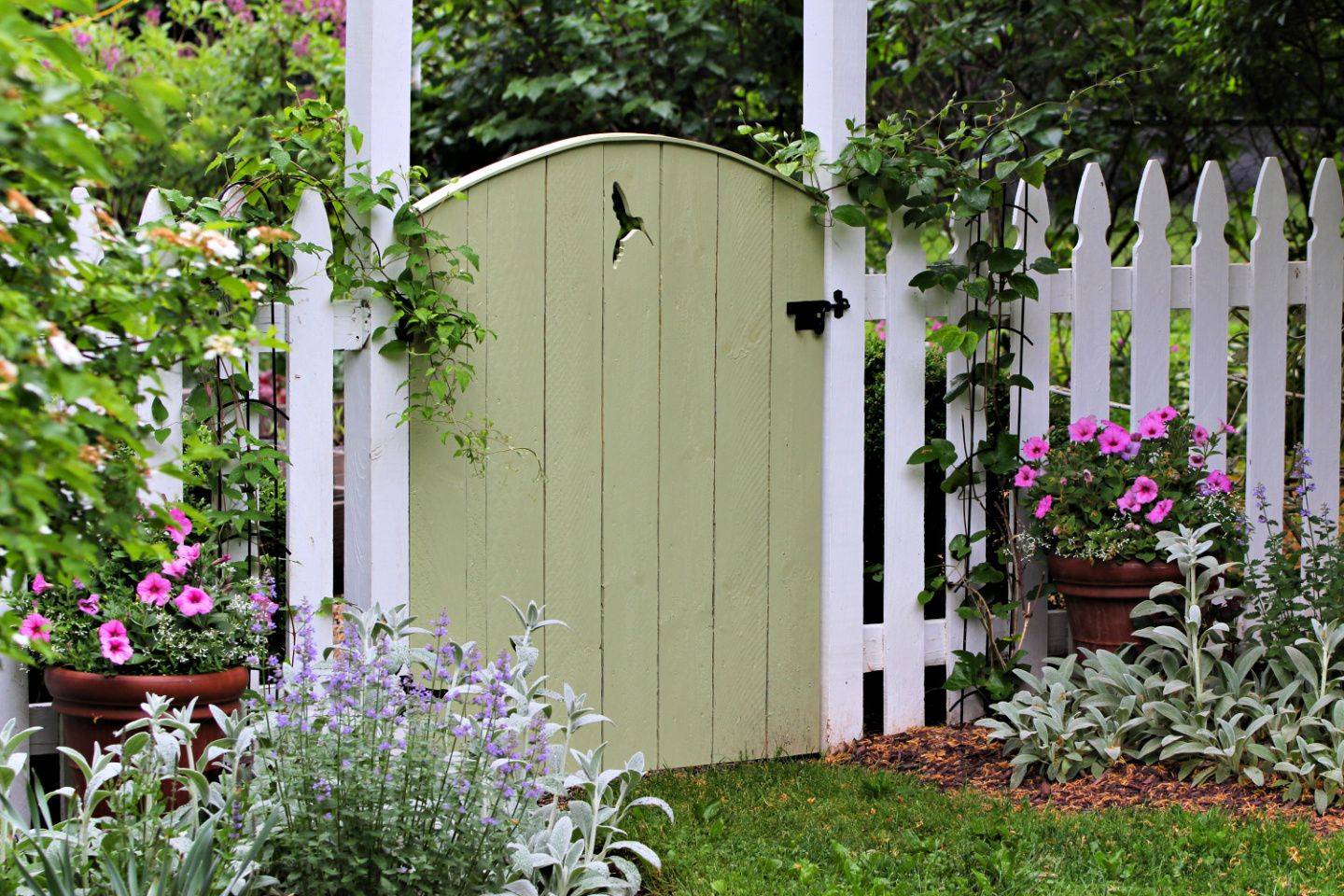 Beautiful And Elegant Rustic Garden Gate Ideas You Should Know