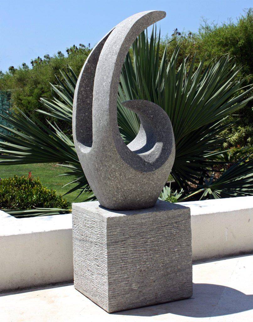 Large Garden Sculptures Engage Modern Art Stone Statue