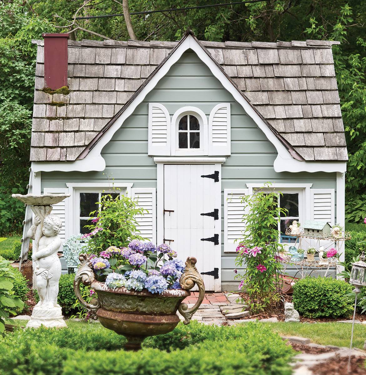 22 Victorian Shabby Chic Garden Ideas You Cannot Miss SharonSable