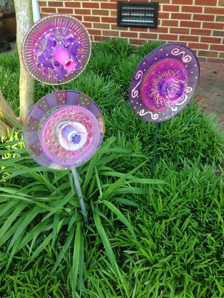 Old Porcelain Dishes Garden Ideas Diy Glass Garden Art