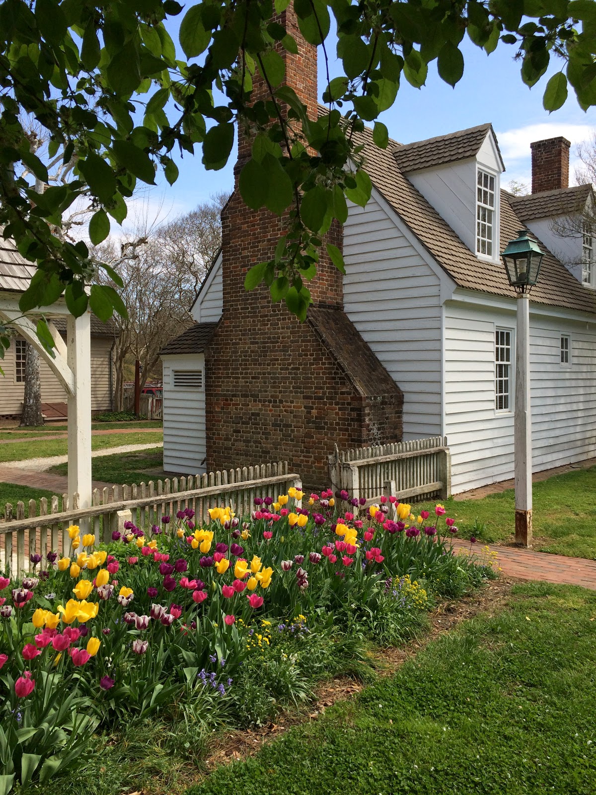 Colonial House Exterior Landscaping